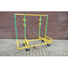 Draagarmwagen  175 cm x 67 cm. Gebruikt. 20 stuks.